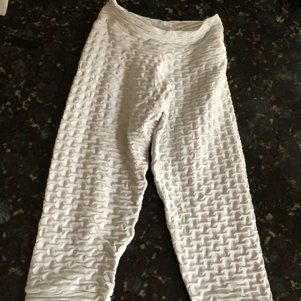 White Capri honeycomb leggings BumBumBacana